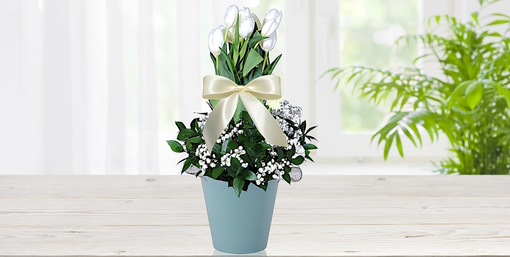 Arreglo de tulipanes blancos