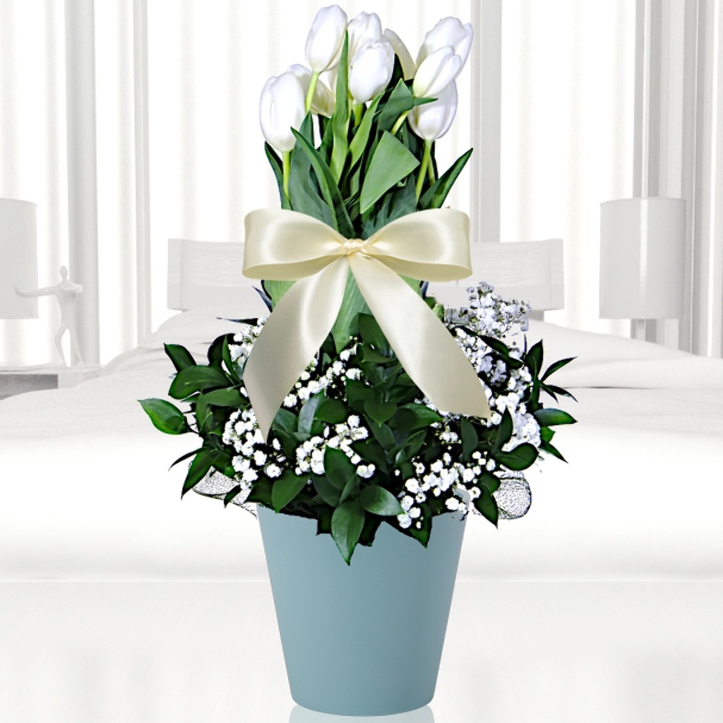 Arreglo de tulipanes blancos